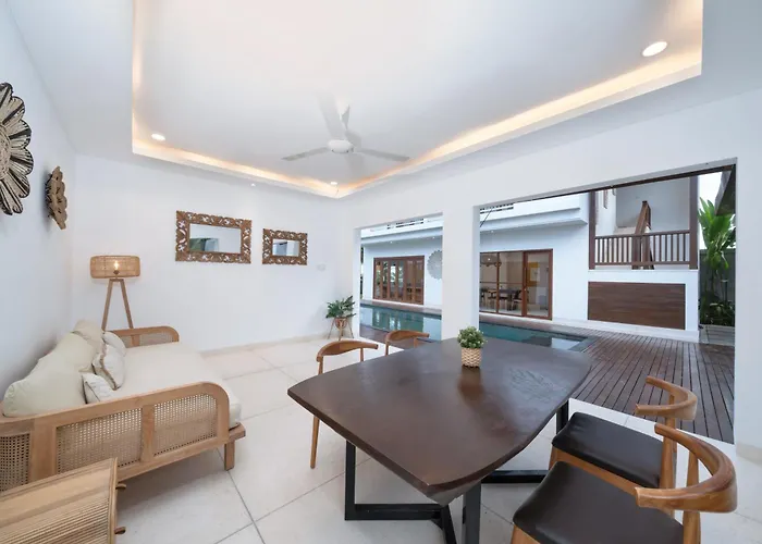 Floro Canggu By Dhananjaya Hospitality ヴィラ Munggu