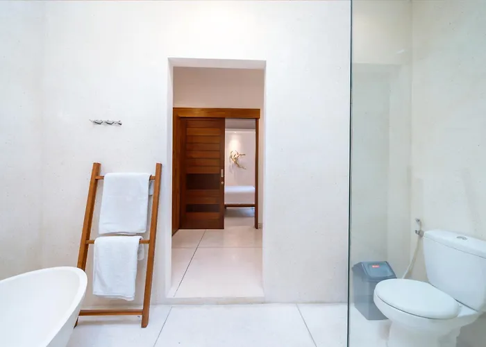 别墅 Floro Canggu By Dhananjaya Hospitality *